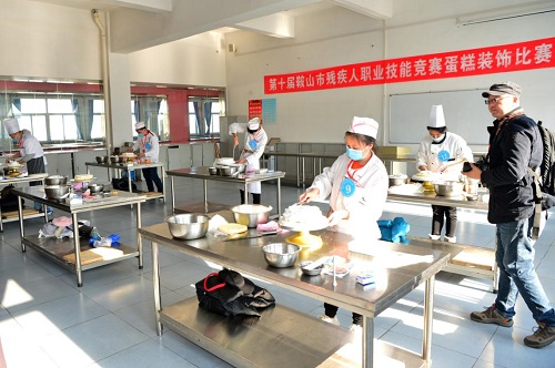 图为比赛现场